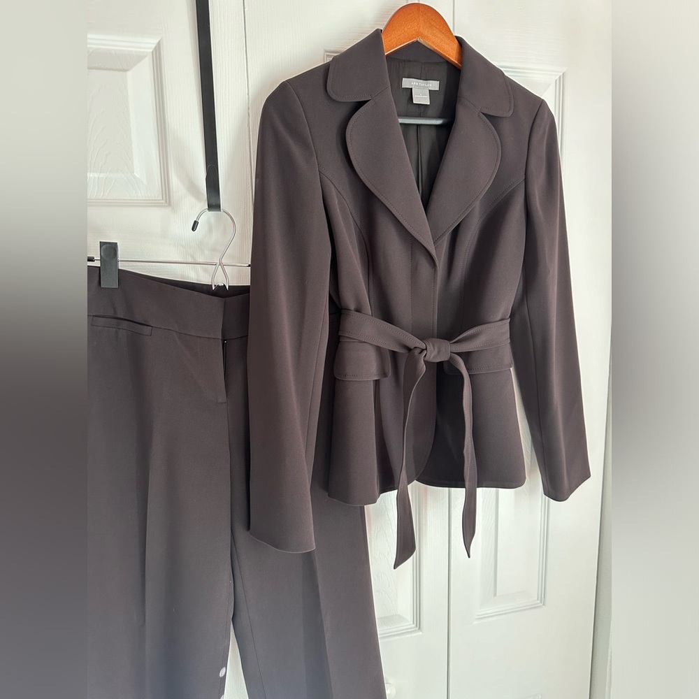 Ann Taylor 2 piece Pant Suit